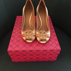 Tory Burch Amanda Linen Wedge- 7.5